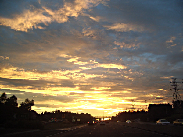 Sunset westbound on the M4 towards the Blue Mountains