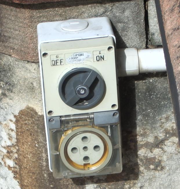 An Australian 3 phase 32A 415V power socket